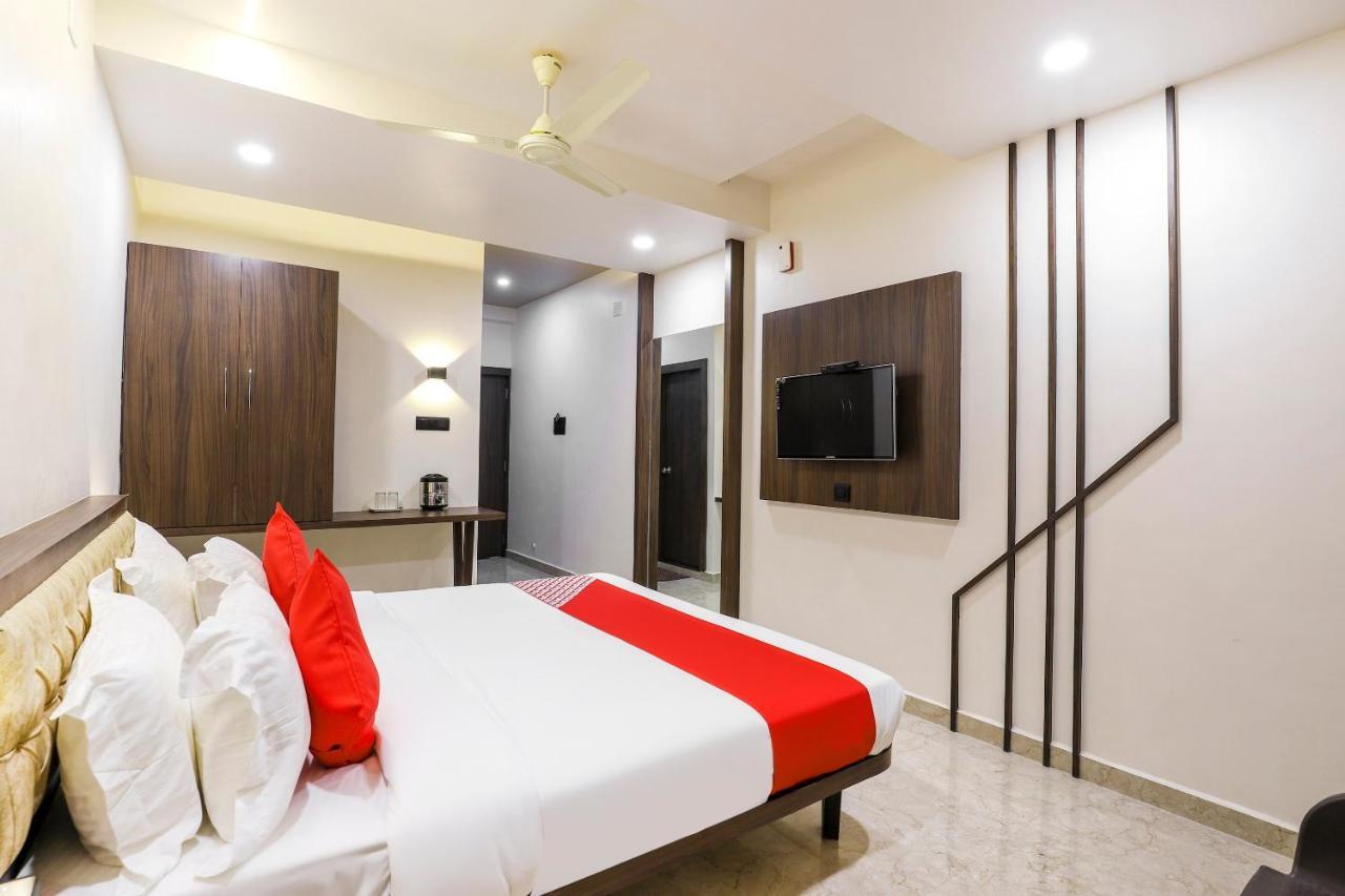Oyo 47620 Hotel Matangi Motel Delvada Buitenkant foto